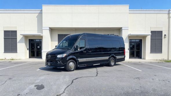 fort wayne 15 passenger sprinter van